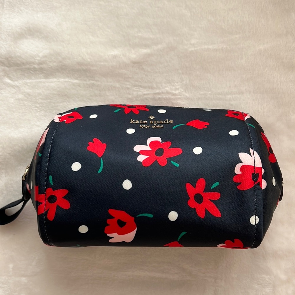 NWT Kate Spade Chelsea Whimsy Floral Medium Cosmetic Bag